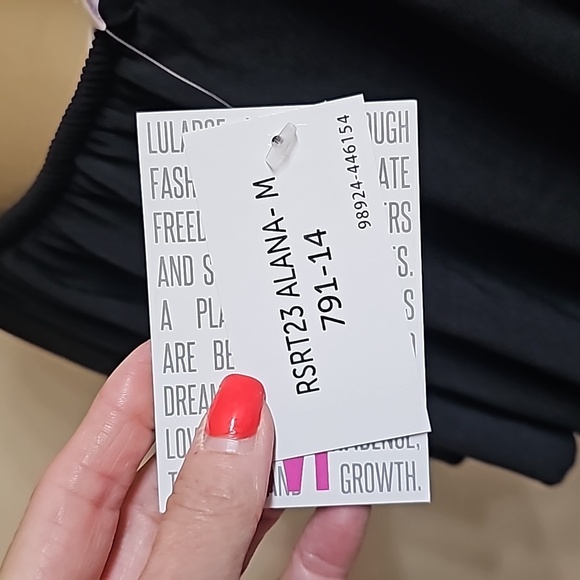 Lularoe Alana Flounce Top! NWT! - Picture 8 of 8